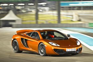 McLaren MP4-12C Abu Dhabi -  (1).jpg