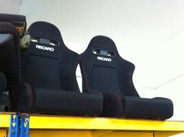 recaro dc5 black 2.jpg