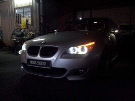 E60 M5 silver night view front nice semi On.jpg