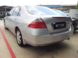 Accord 07 park rear.jpg