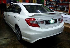 Civic 2.0 S white 2012 REAR night.jpg