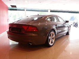 Audi A7 2011 Dakota Grey (4).jpg