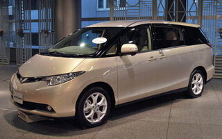 2012-Toyota-Estima2.jpg
