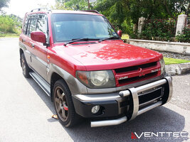 Mitsubishi-Pajero-IO-front-view.jpg