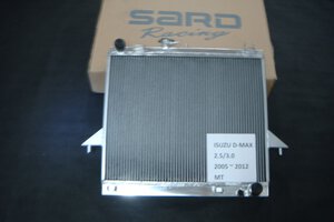 Sard radiator Isuzu D-max 2.5 & 3.0 MT  model 36549        (2).JPG