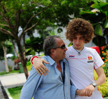 Marco+Simoncelli+Carlo+Pernat+MotoGP+Sepang+WKeNxxsgWvPl.jpg