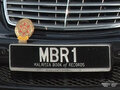 MBR1 - Mercedes-Benz E 200 (W211) closeup1.jpg
