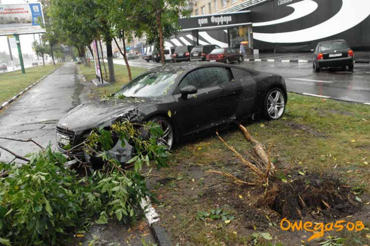 Audi R8 Crash in Moscow Page 2 Zerotohundredcom