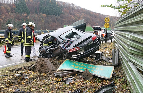Back in September another Audi R8 crashed also in wet weather 