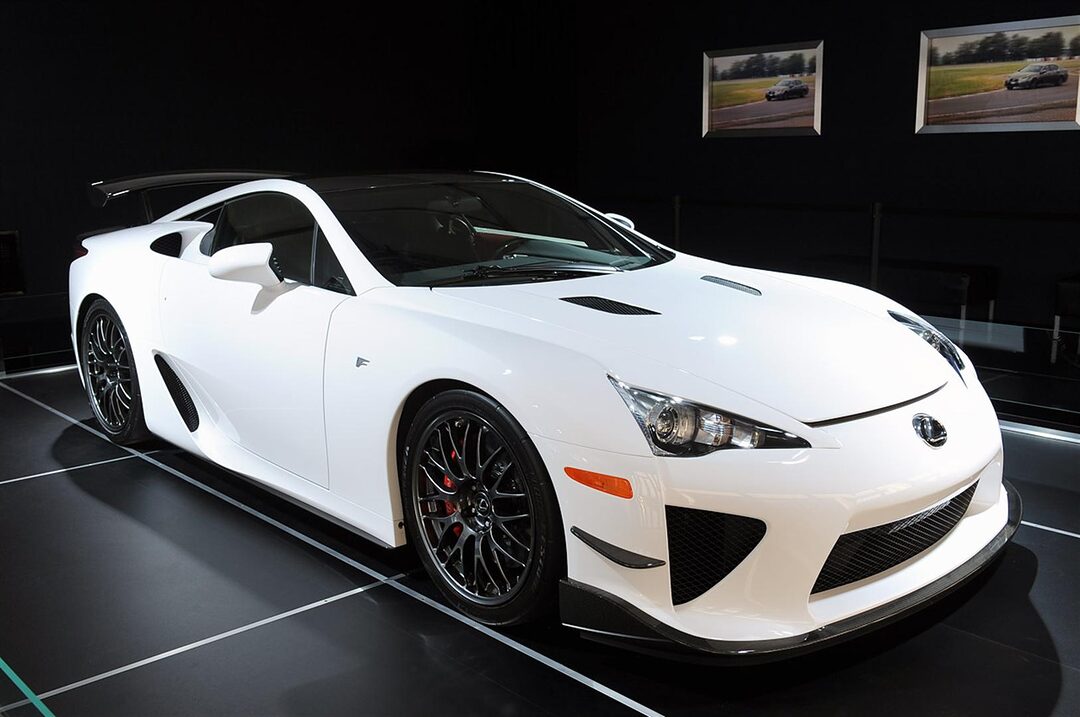 Lexus LFA Nurburgring Edition Gets Pitted Against an ...