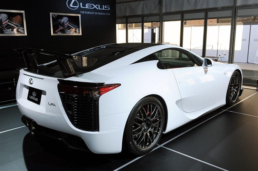 Lexus LFA Nurburgring Edition Gets Pitted Against an ...