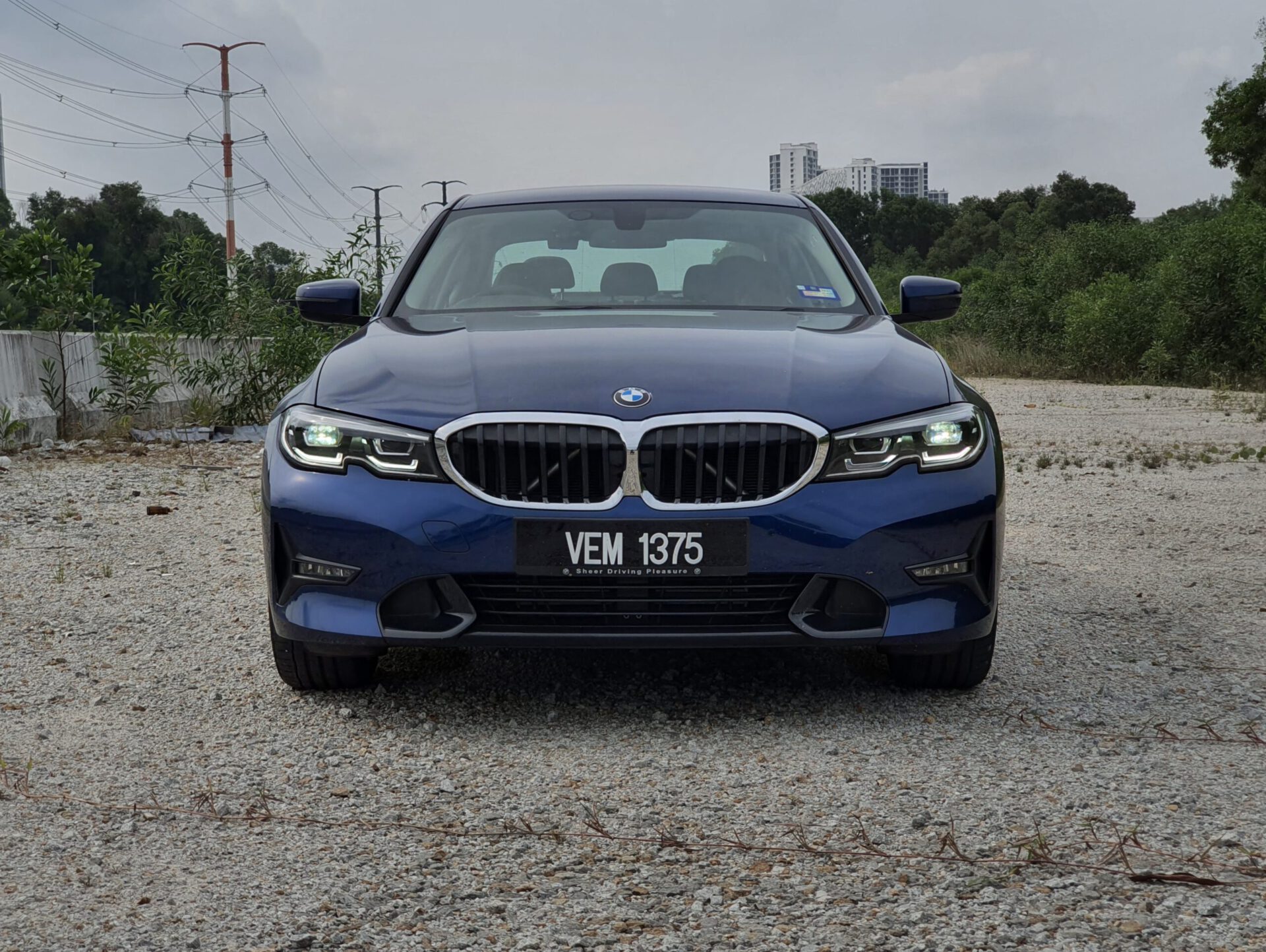 Review 2020 BMW 320i Sport (G20) 7.1 secs / 189hp / 2L