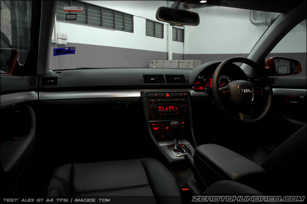 audi_a4_b7_interior.jpg