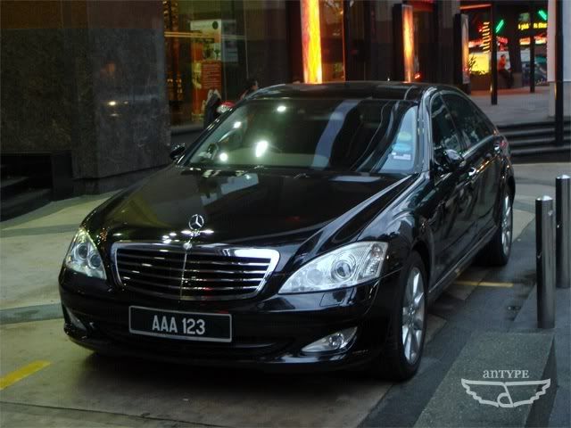 AAA123-MercedesS350.jpg