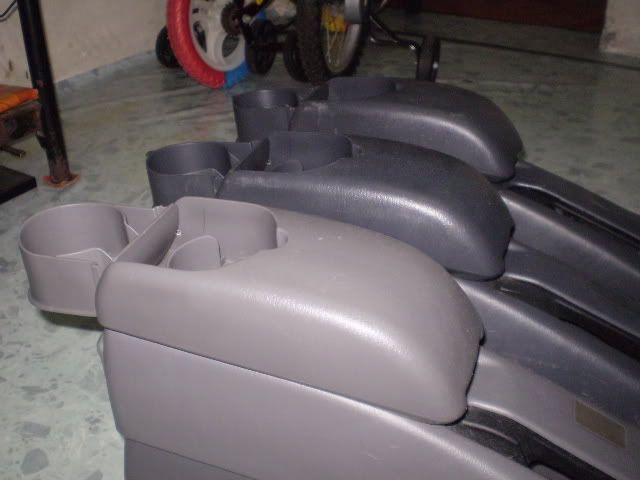 Armrestcupholder.jpg