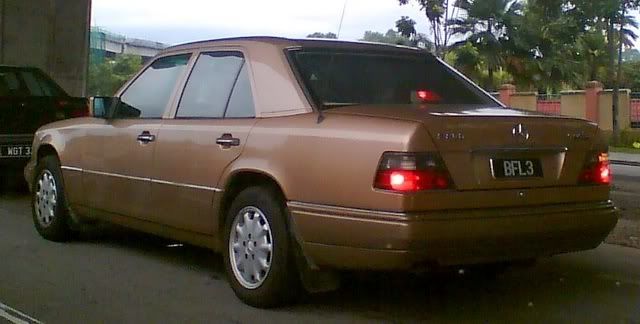 BFL3-oldMercedesS-Class.jpg