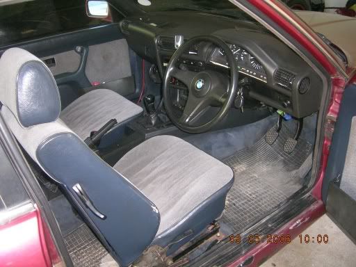 E30INTERIOR.jpg