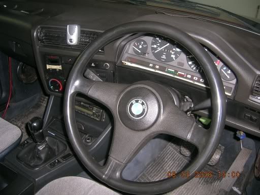 E30INTERIOR2.jpg