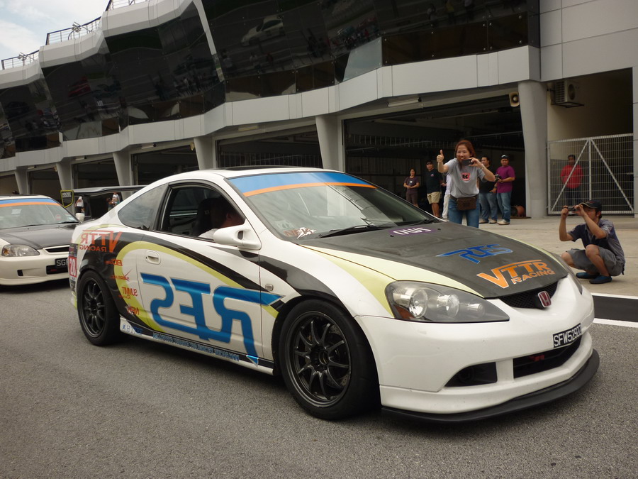 integra022_resize.jpg