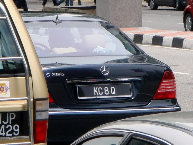 KC8Q-MercedesS280.jpg