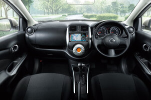 2013 Nissan Almera 2.jpg