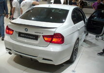 BMW_E90_320d_Performance_Heck.jpg