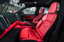 Cayenne Platinum Edition (Interior 3).jpg