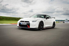 nissan_gt-r_nismo_4.jpg