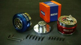 sparco steering quick release universal.jpg