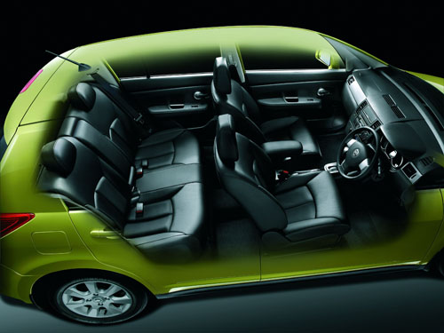 Latio%20Sport%20%20Black%20Interior-Pic6.jpg