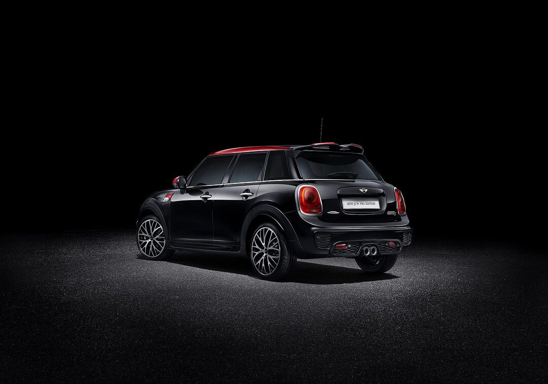 MINI-JCW-Pro-Edition-2-700x491.jpg