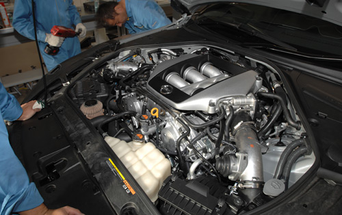 08_nissan_skyline_gtr_tech_eng_500.jpg