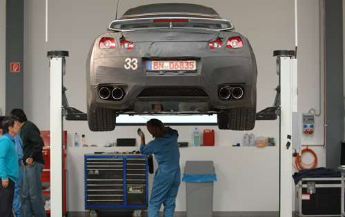 08_nissan_skyline_gtr_tech_lift_500.jpg