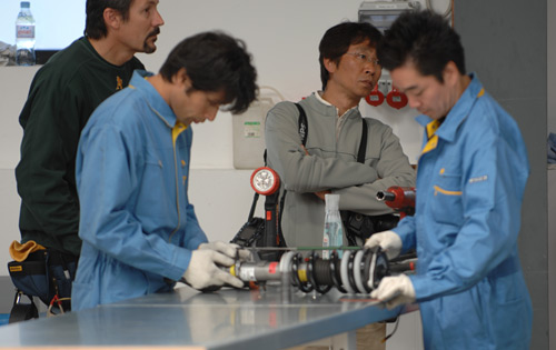 08_nissan_skyline_gtr_tech_shock_500.jpg
