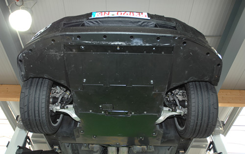 08_nissan_skyline_gtr_tech_underbody_3_500.jpg