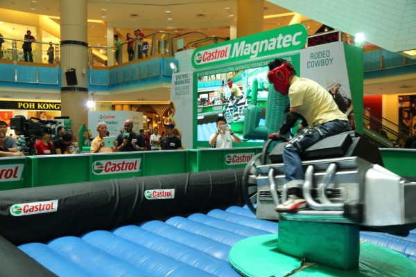 Participant rode on the Malaysia's First Remoto-Controlled Engine Rodeo
