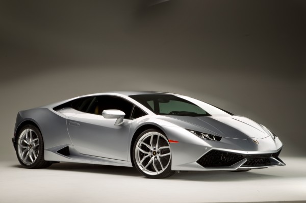 2015-Lamborghini-Huracan-side