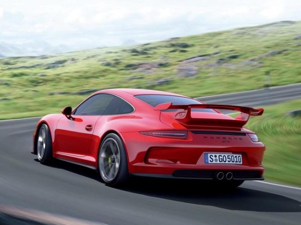 2014-Porsche-GT3-03