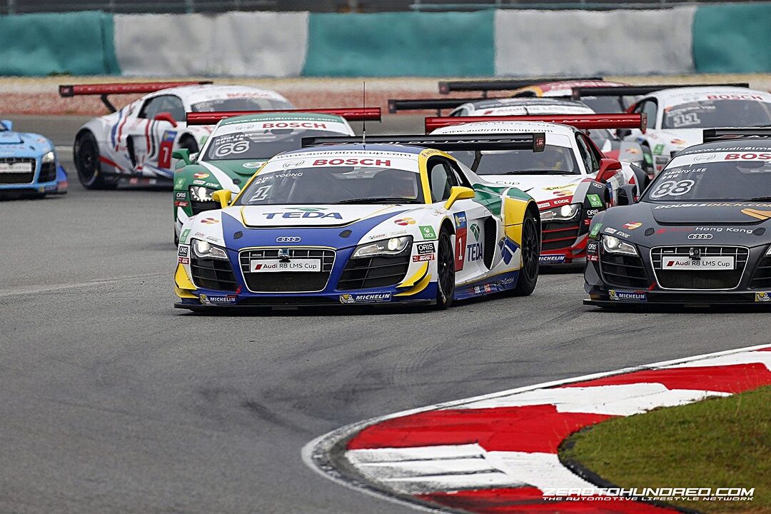 Start of race 1 at Audi R8 LMS Cup, Rd4, Sepang, Malaysia, 4-6 September 2015.