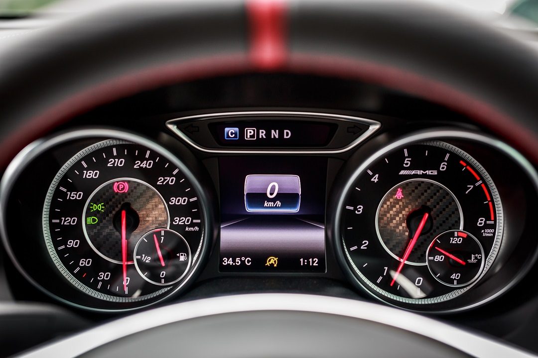 Mercedes-AMG-CLA-45-13-700x467.jpg