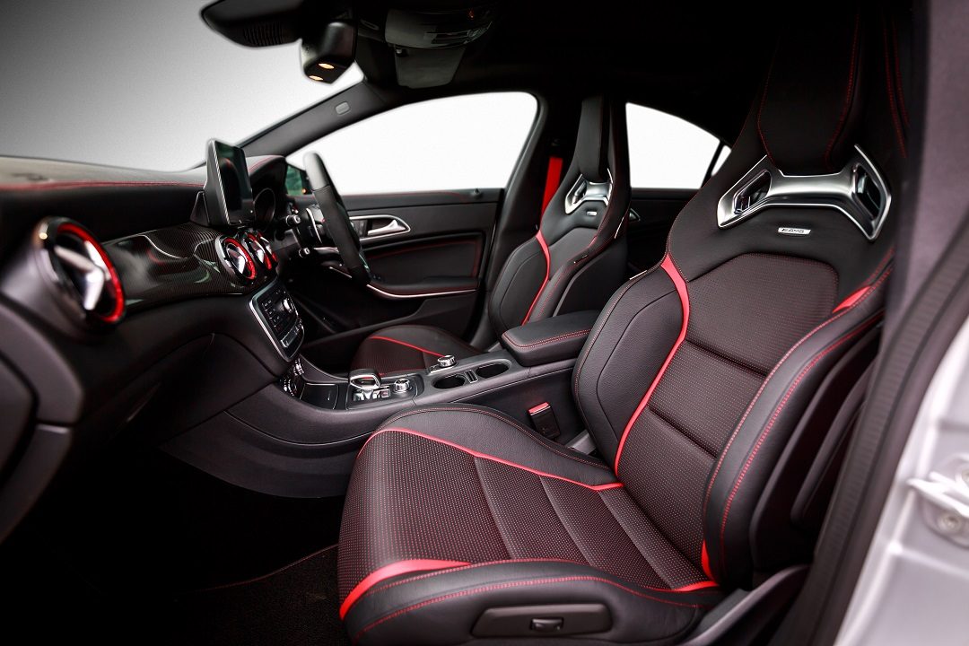 Mercedes-AMG-CLA-45-29-700x467.jpg