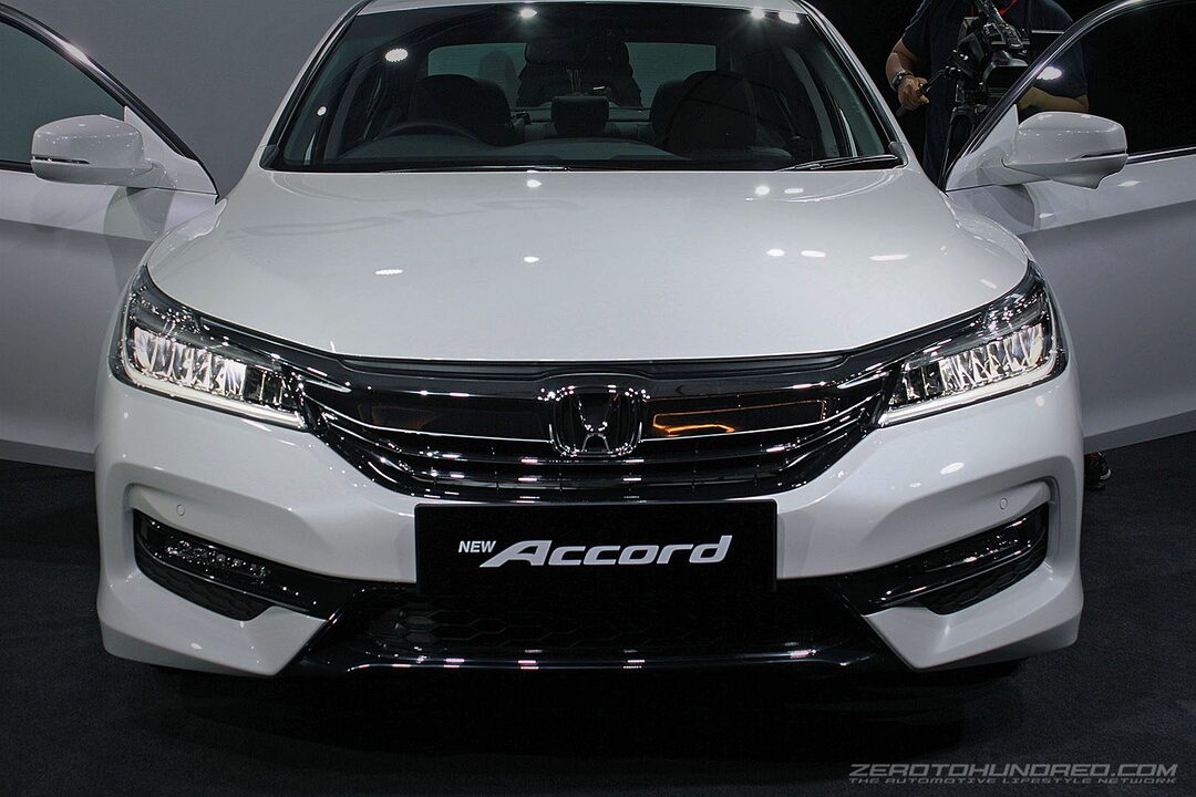 honda-accord-2016-facelift-exterior_0930-700x467.jpg