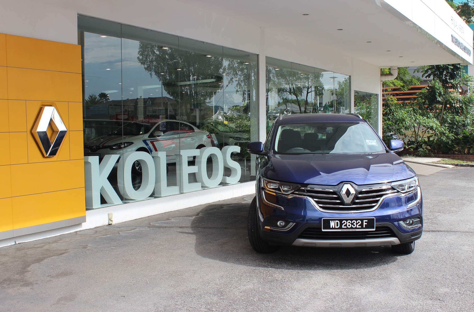 All-New-Renault-Koleos-Now-In-Showrooms_1-700x461.jpg