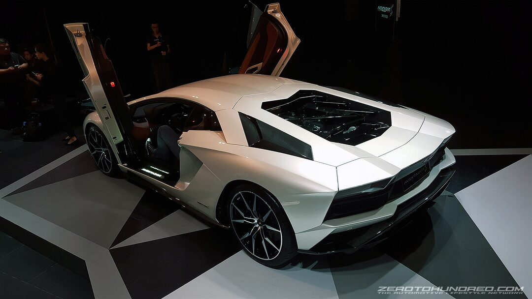 2017-lamborghini-aventador-s-lamborghini-malaysia-kuala-lumpur-0222_114630-700x394.jpg