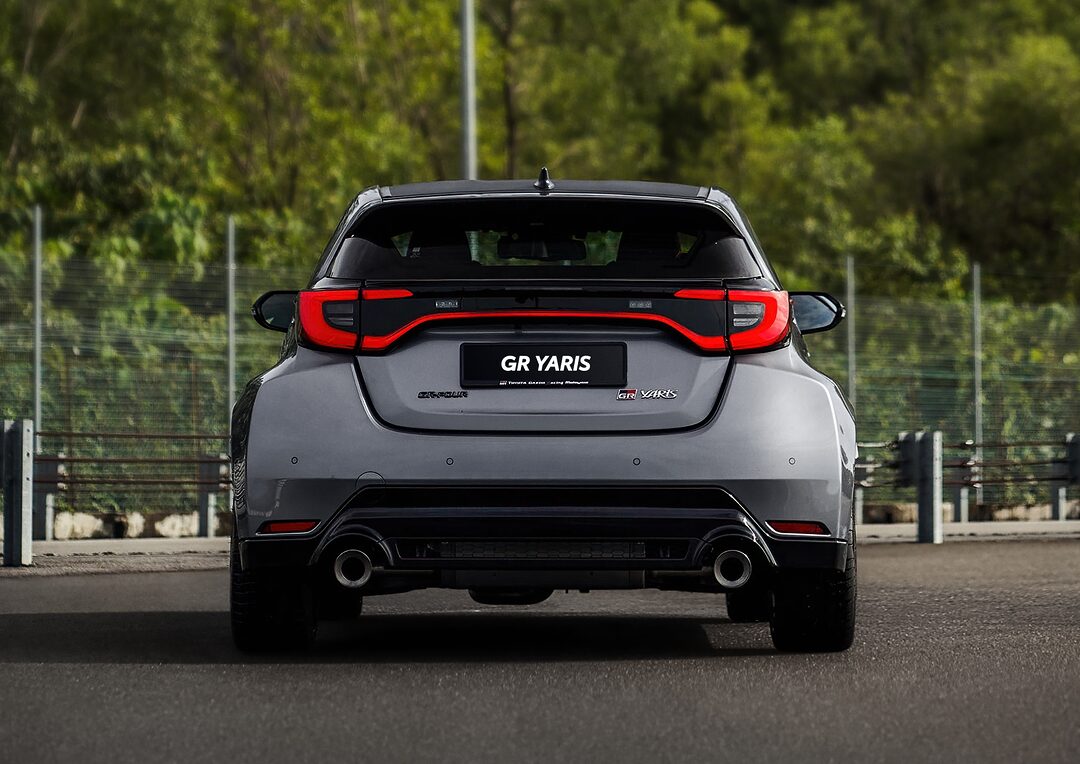 GR-Yaris-15.jpg
